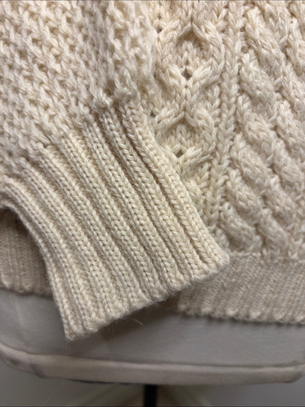 Vintage CHEVIOT CRAFTS Scottish Aran Cable Knit Wool Sweater Cream SIZE LARGE - Picture 8 of 13